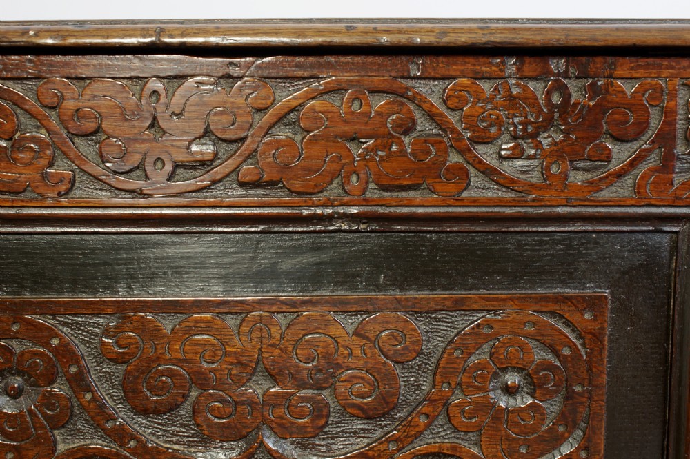 Early 18th Century Oak Mule Chest View V