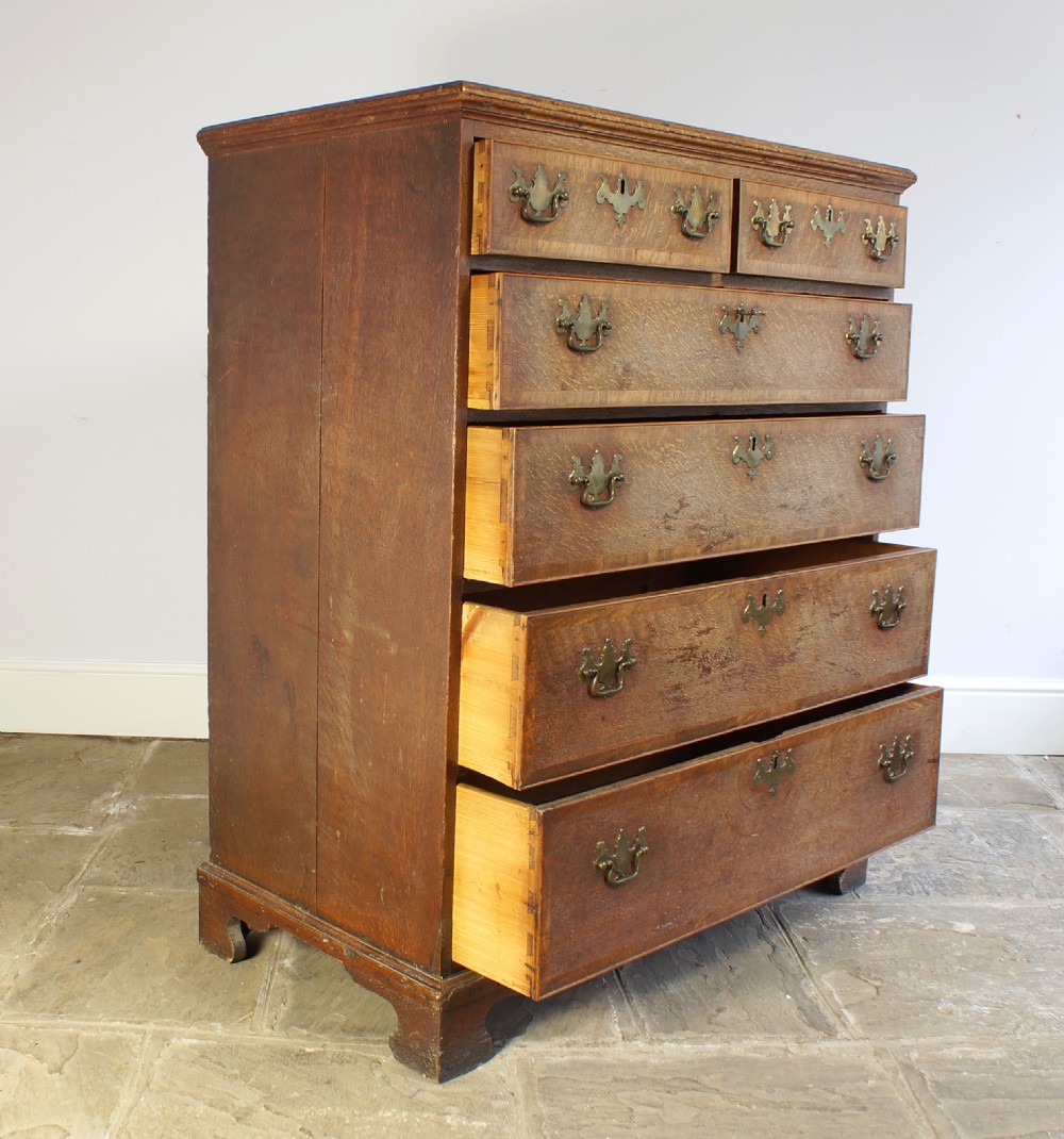 18th century oak chest of drawers. View II
