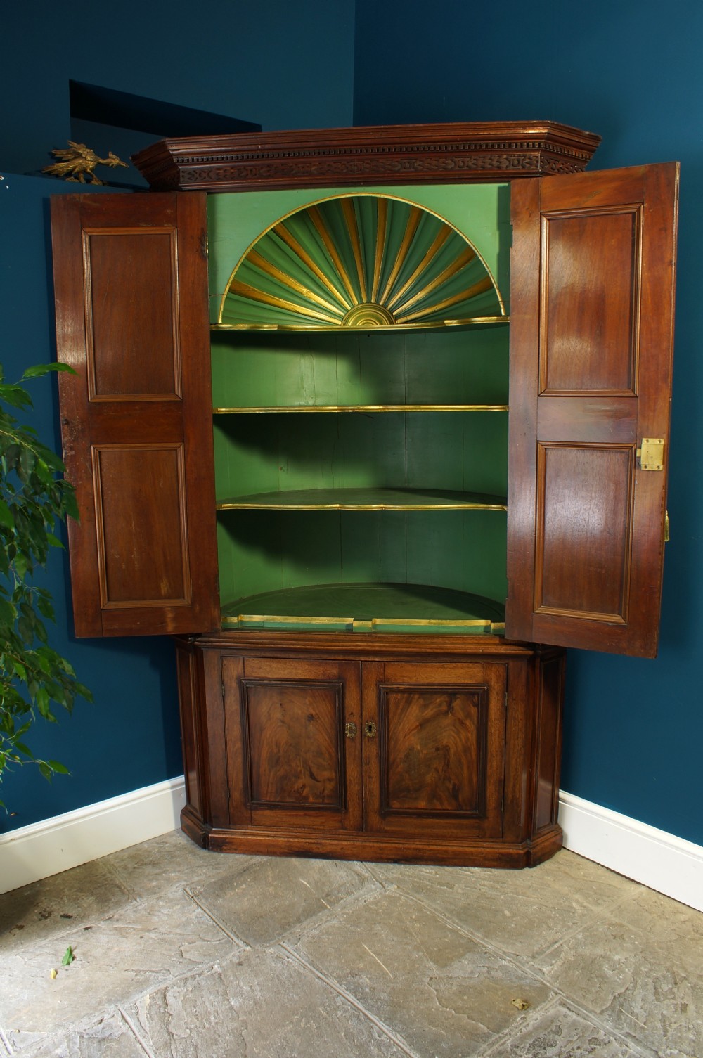 18th Century Mahogany Corner Cupboard. View VII