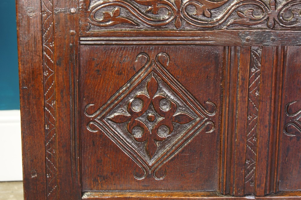 Small 17th century oak coffer. View III