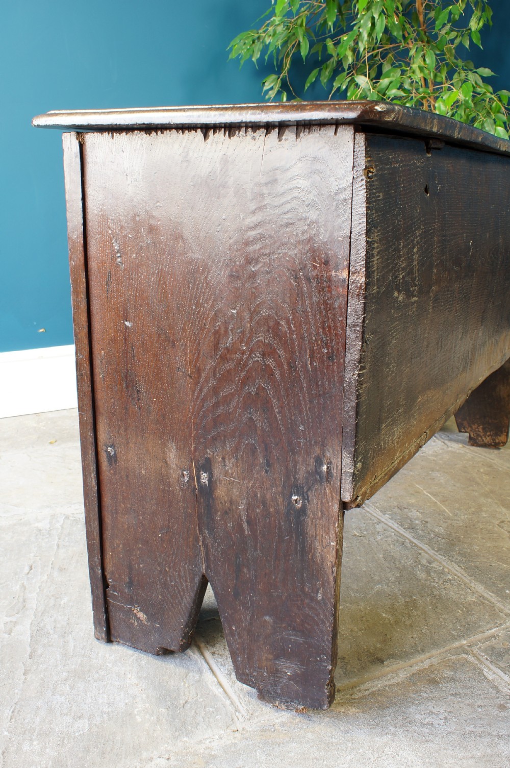 Small 17th century oak coffer. View IX