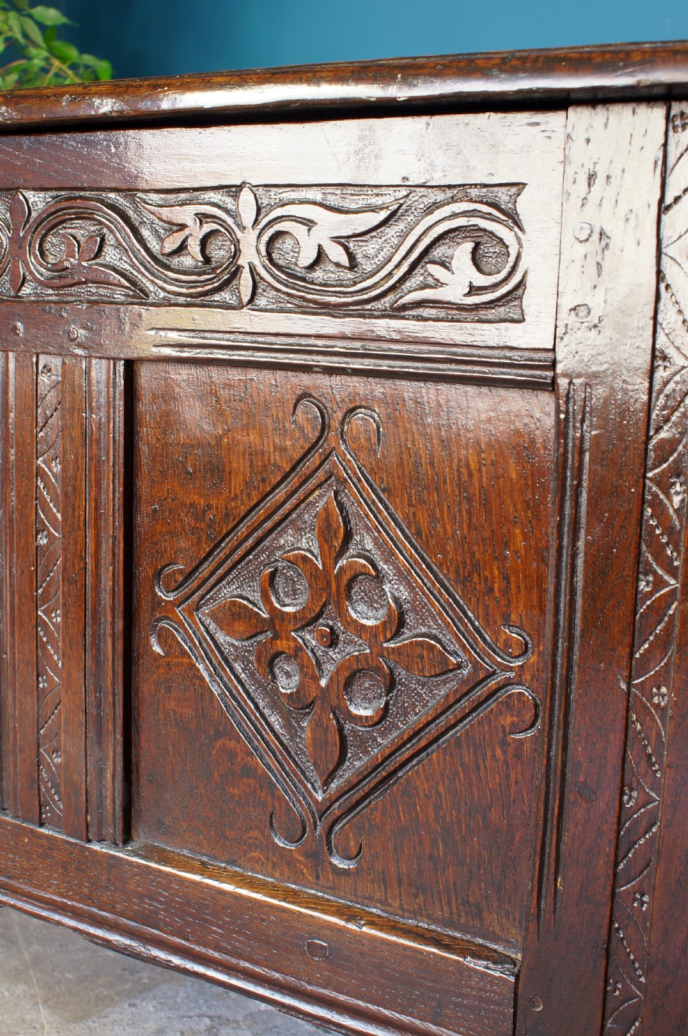 Small 17th century oak coffer. View X