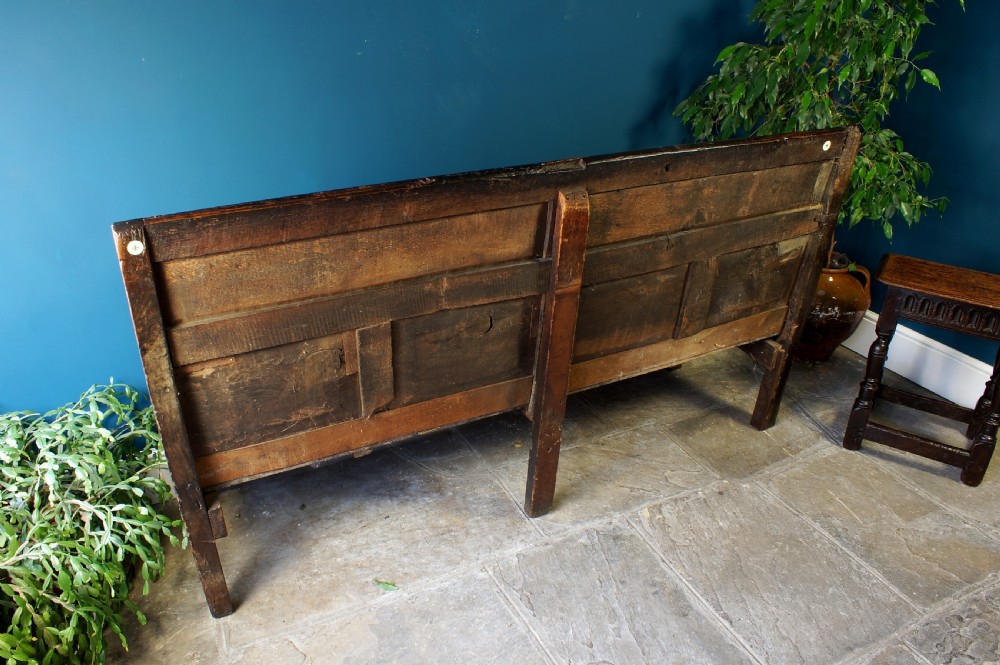 17th Century Oak Settle View XIII
