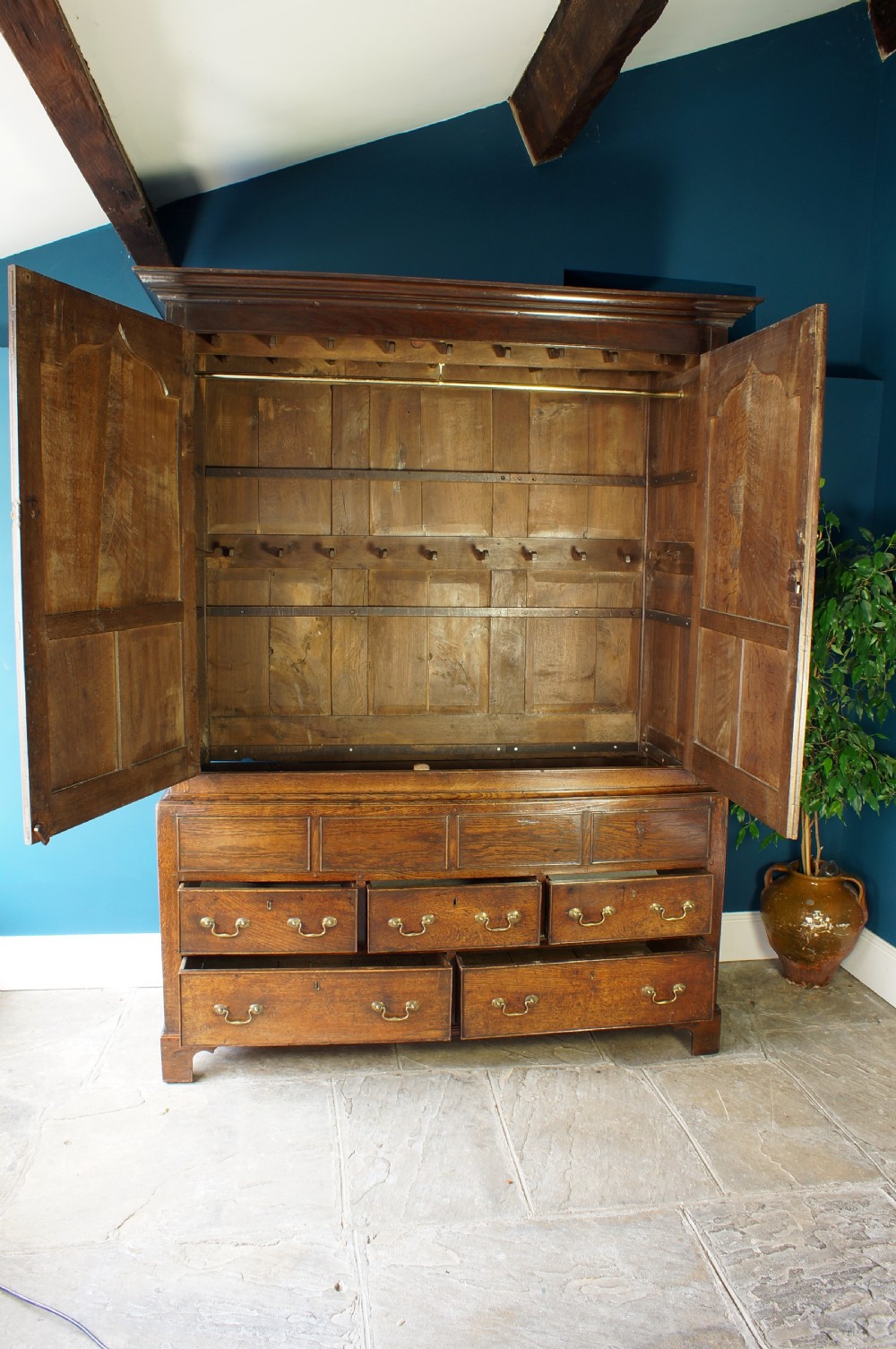 18th century welsh oak press cupboard View IV