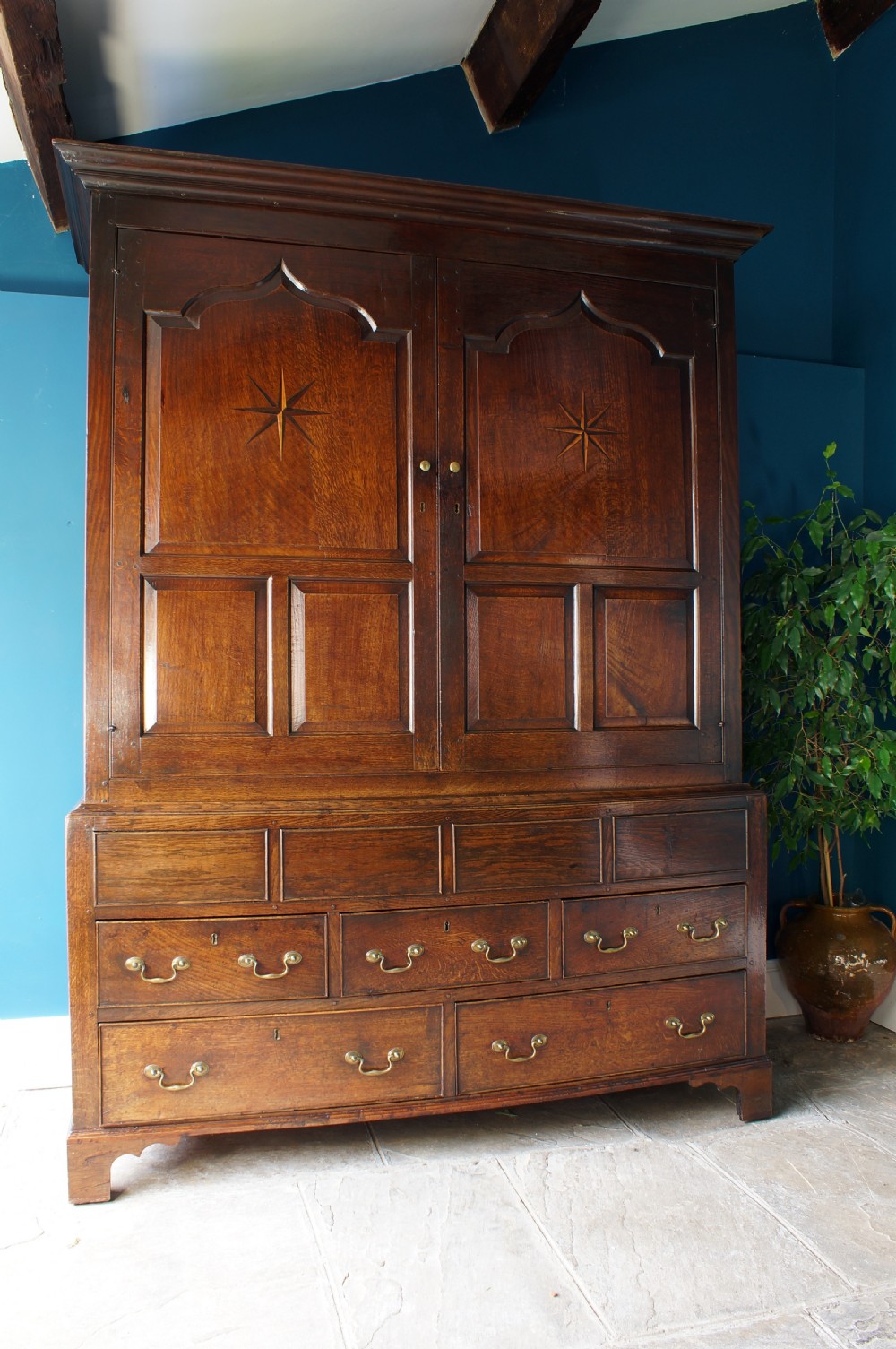 18th century welsh oak press cupboard View VIII
