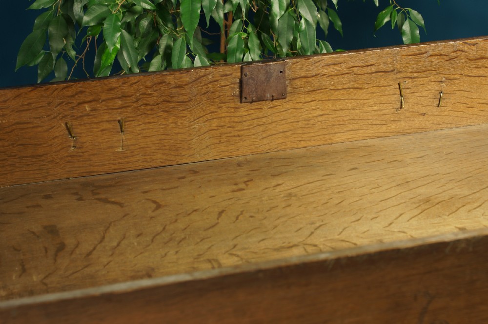 Early 18th century oak chest of drawers View VIII