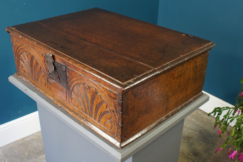 17th Century Oak Bible Box. View VII
