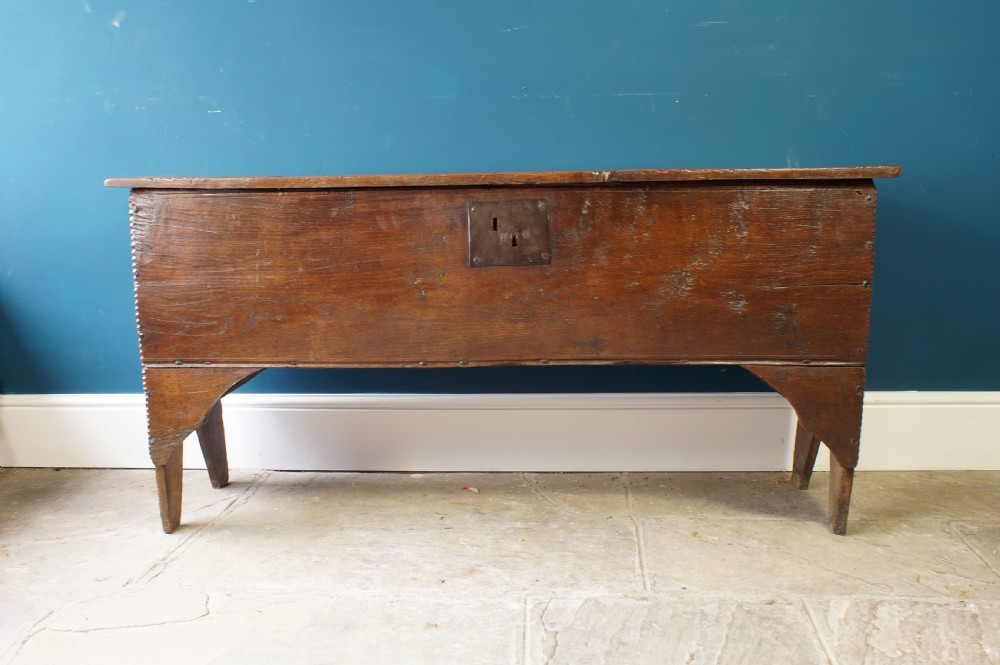 Early 17th Century Oak coffer. View XIV
