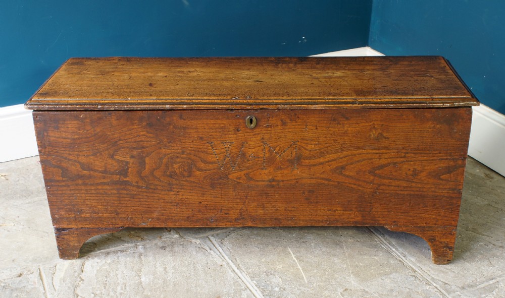 Small Georgian Elm Coffer.