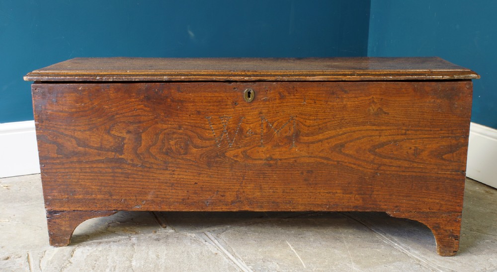 Small Georgian Elm Coffer. View XIII