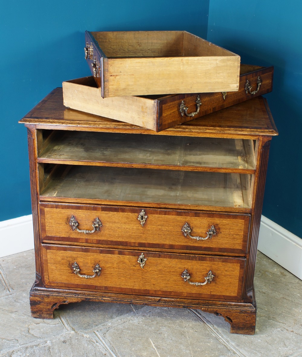 Small 18th Century Oak Chest of Drawers. View IX