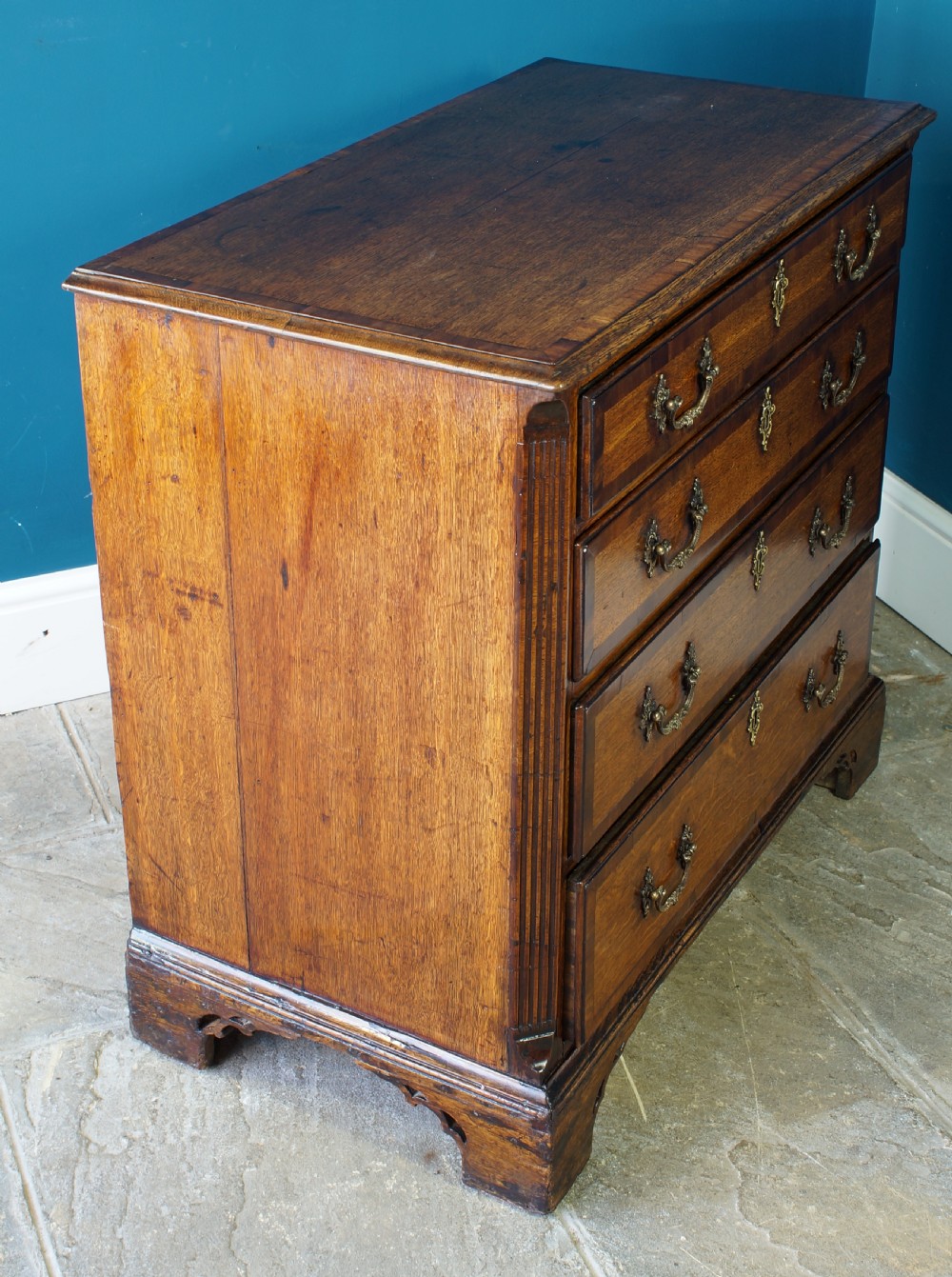 Small 18th Century Oak Chest of Drawers. View XIV