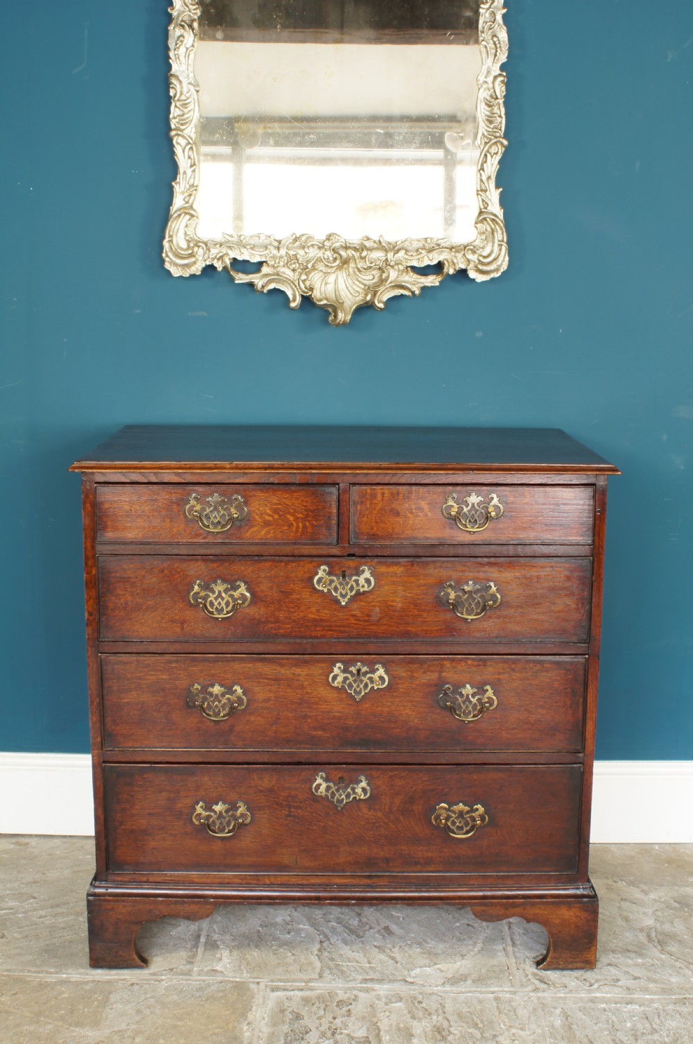 Small Oak Chest of Drawers View VII