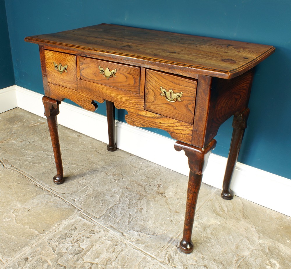 18th Century Elm and Oak Lowboy. View IX