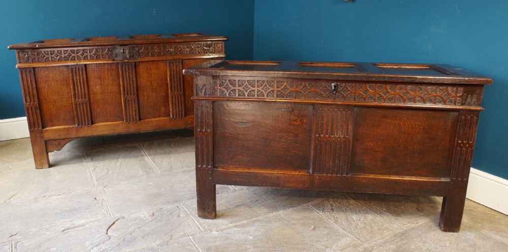 17th Century Oak Coffer. View XI