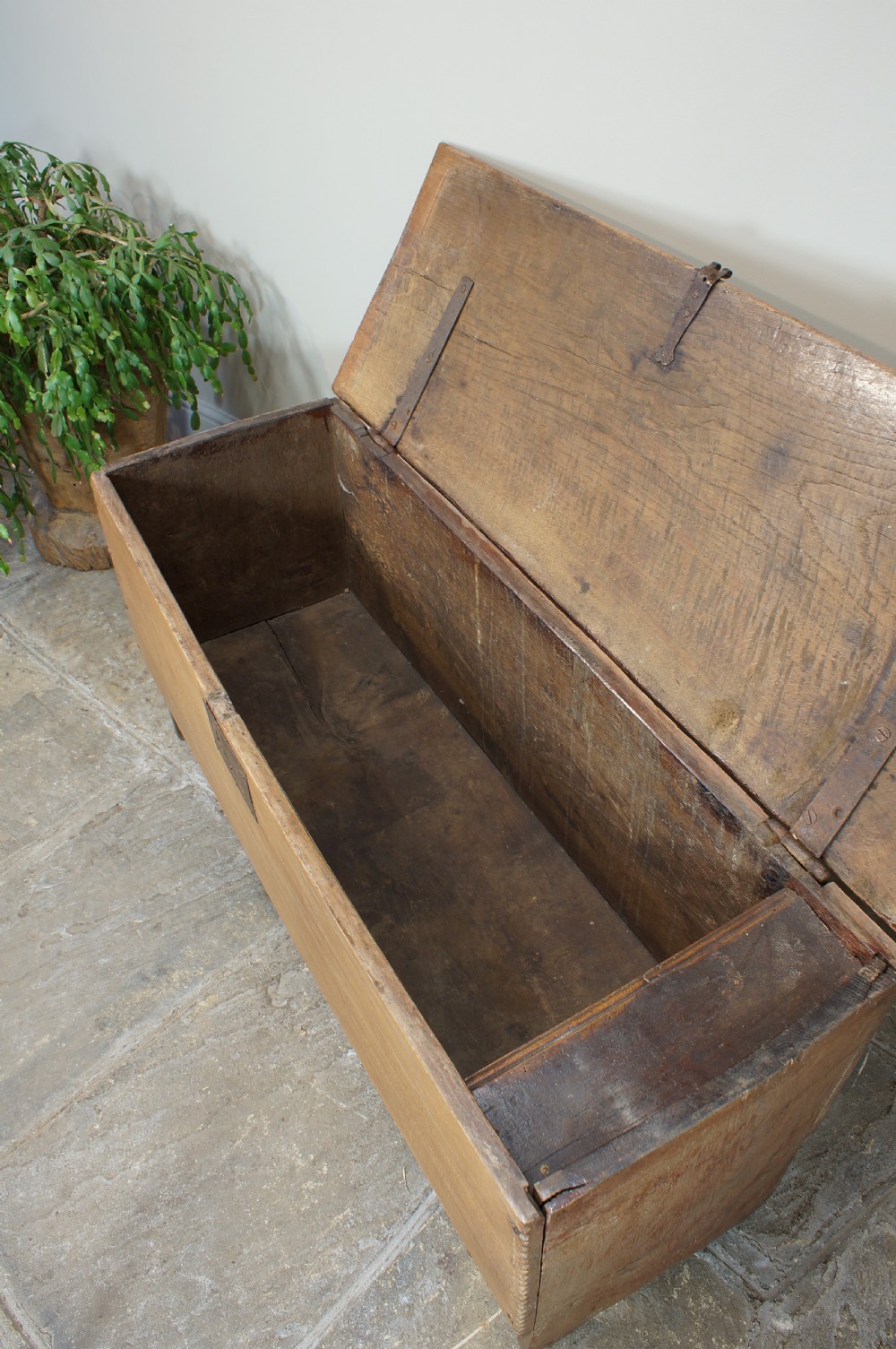 17th Century Planked Coffer. View VII