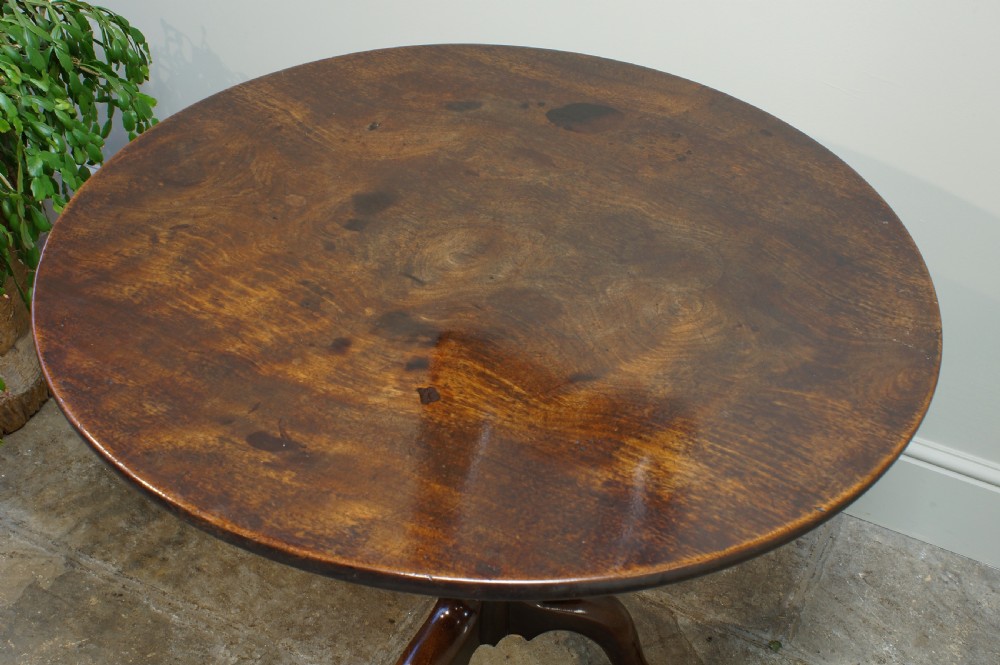 A Fine 18th Century Mahogany Tripod Table. View X