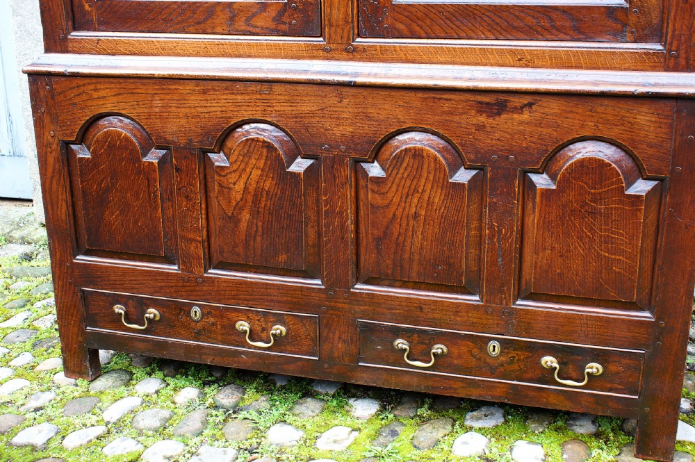  18th Century Welsh Oak Press Cupboard. View IX