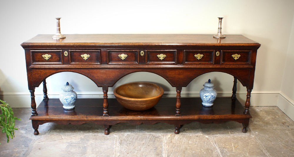 Early 18th Century Oak Dresser Base. View IV