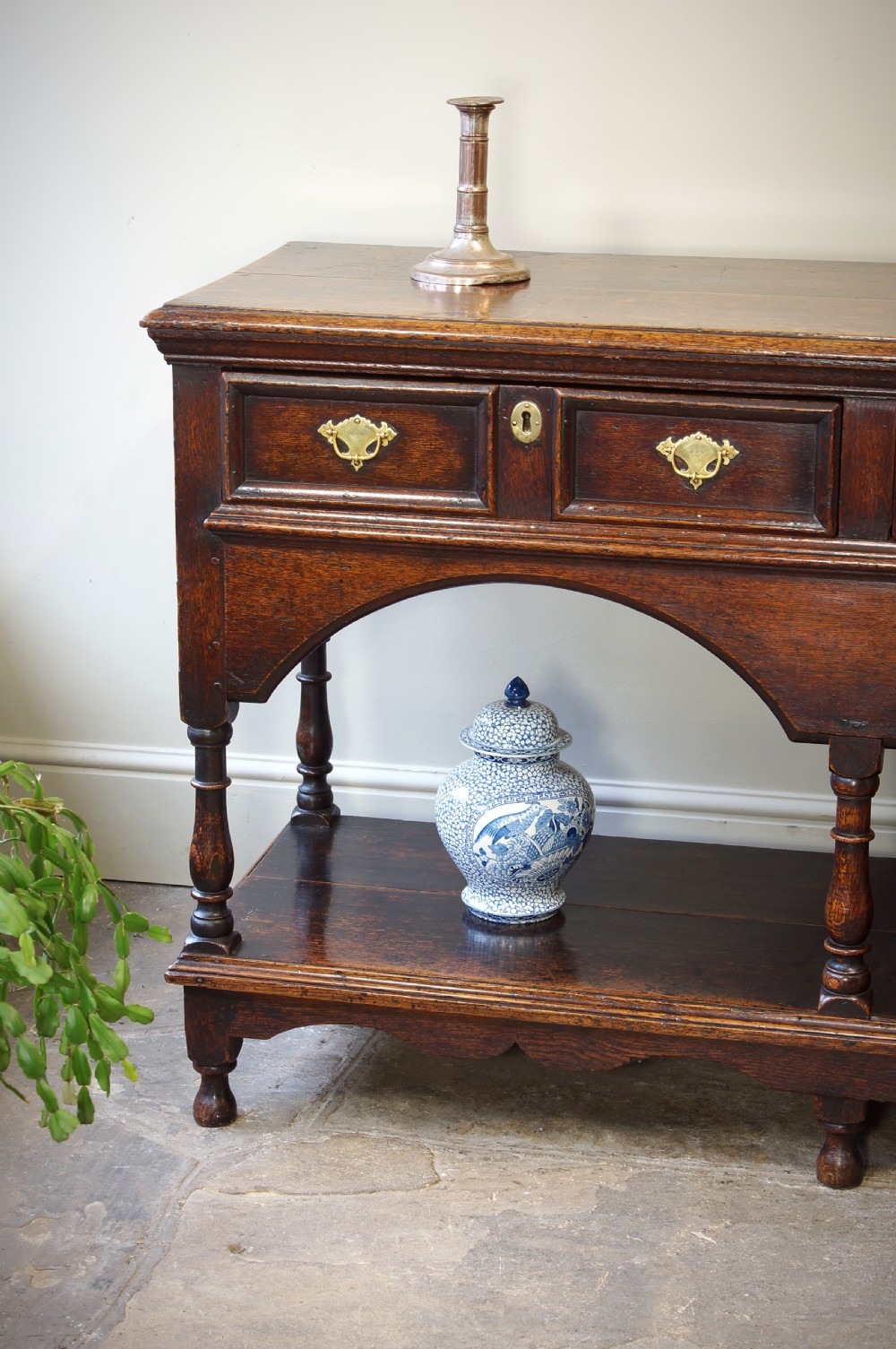 Early 18th Century Oak Dresser Base. View IX