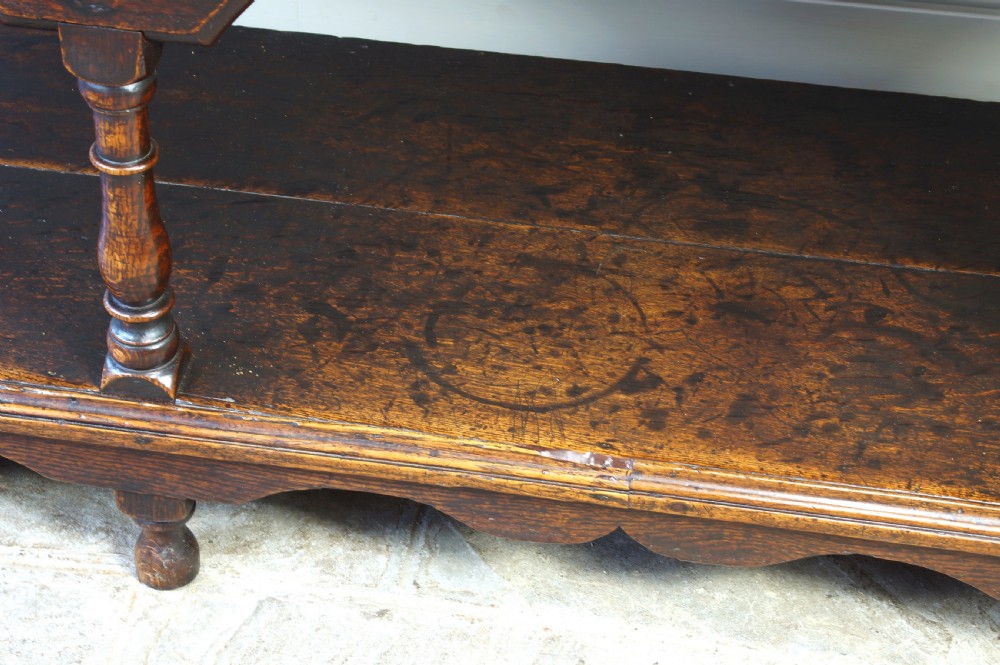 Early 18th Century Oak Dresser Base. View XIII
