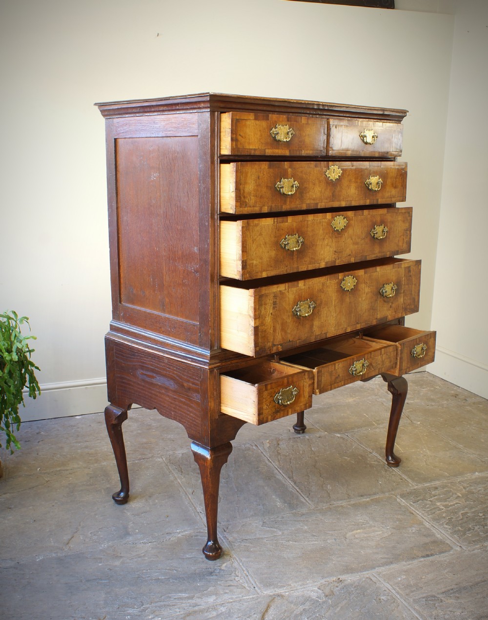 Early 18th Century Walnut And Oak Chest On Stand View X