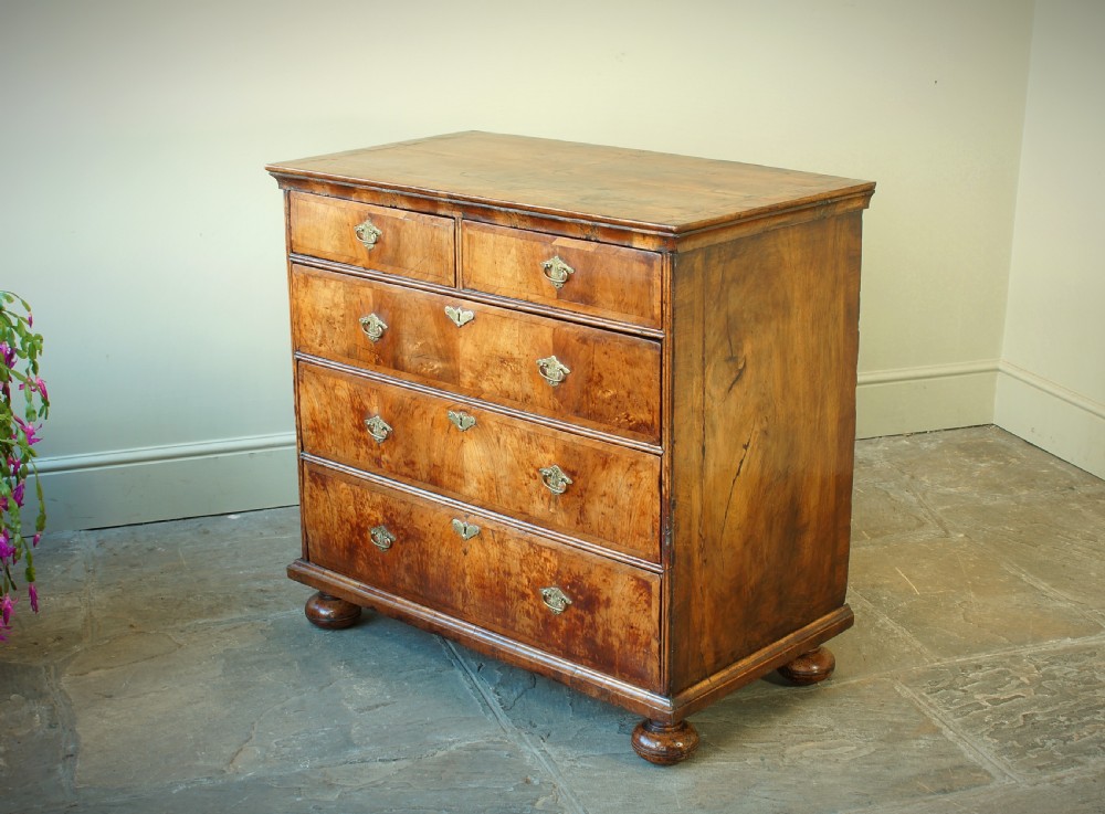 Early 18th Century Walnut Chest Of Drawers