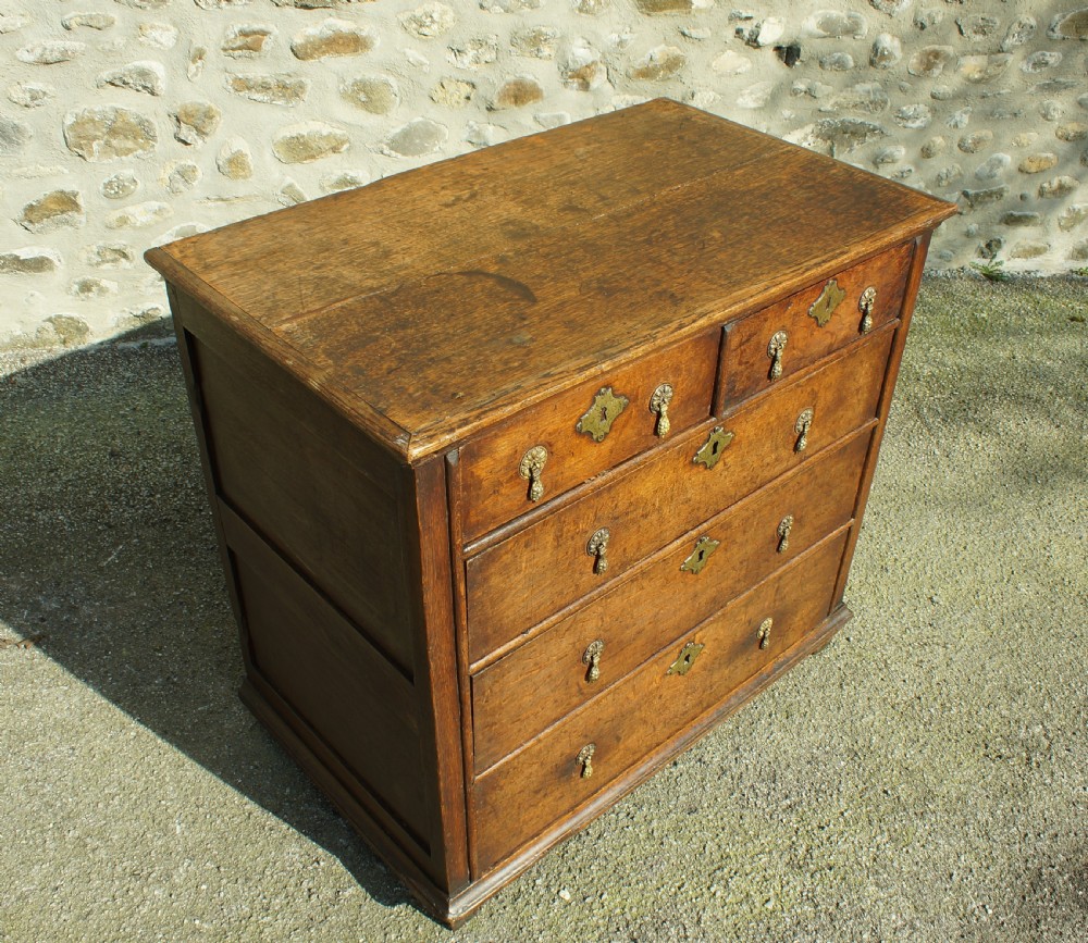 A Small William and Mary Oak Chest of Drawers View IV