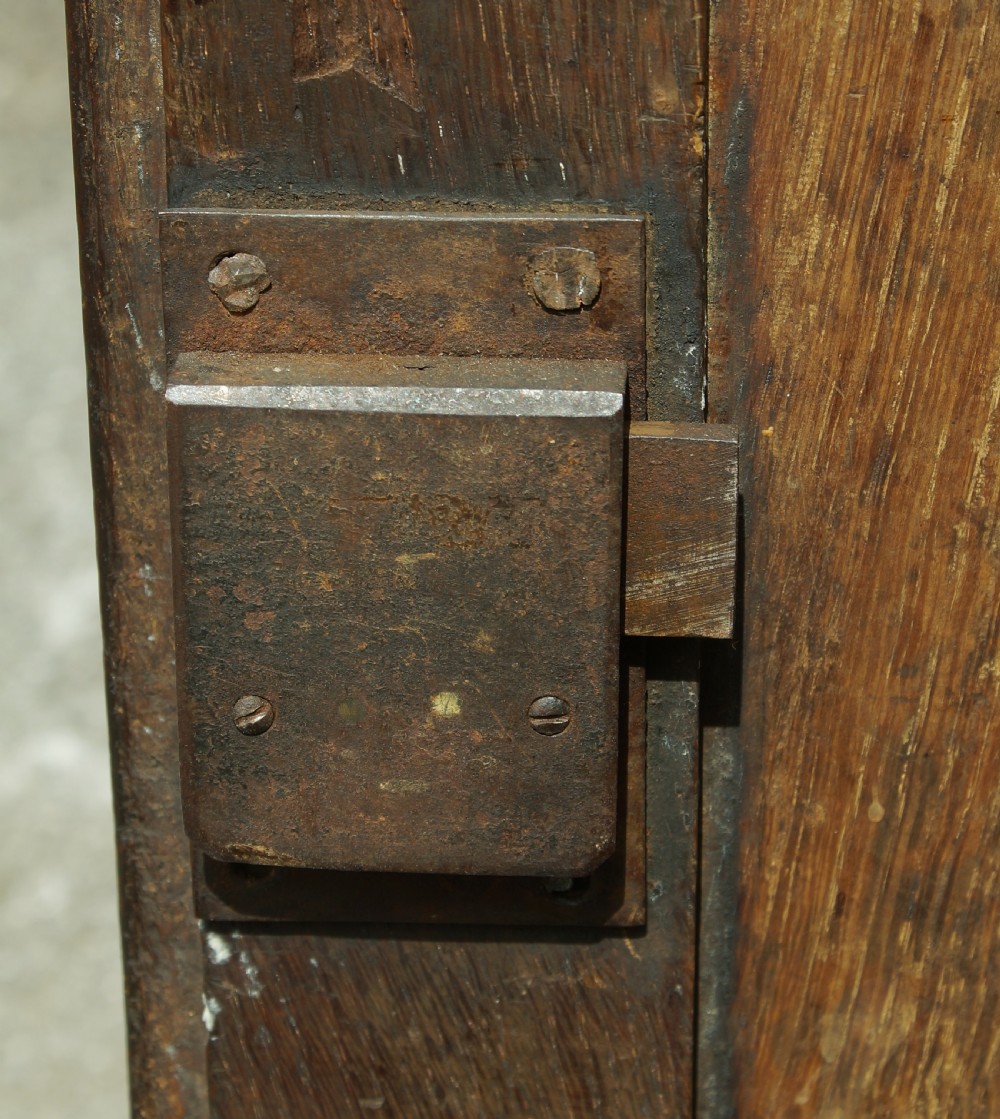 18th Century Oak Dresser Base  View XVI