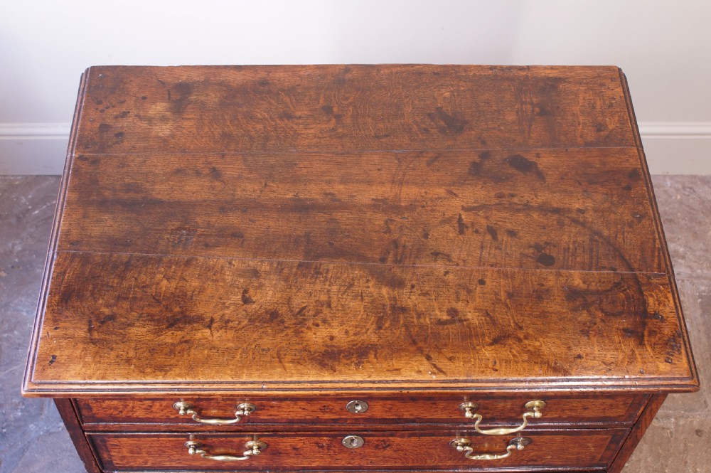 A Small 18th Century Oak Chest Of Drawers. View VIII