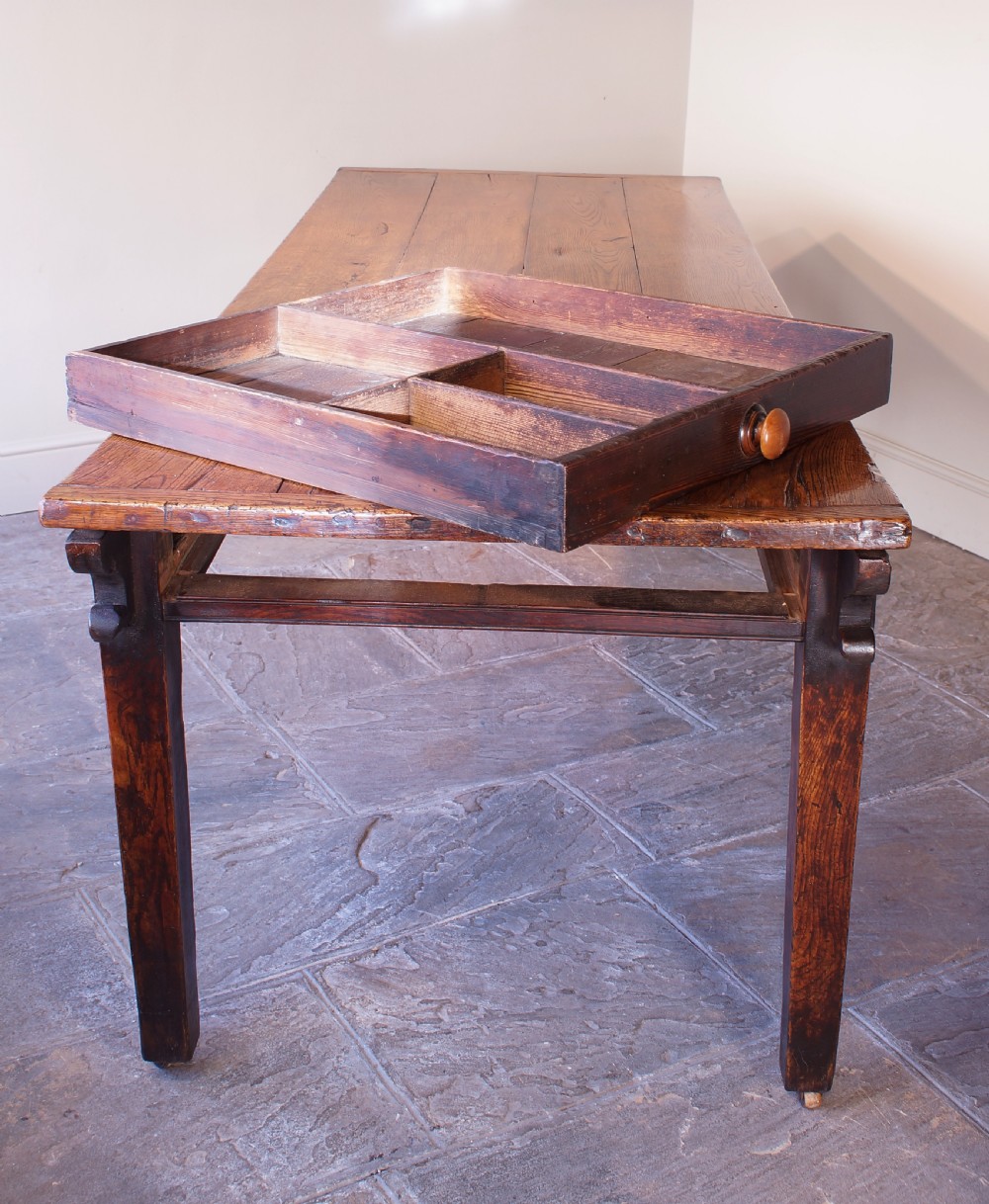 English 18th Century Oak Farmhouse Dining Table View VIII