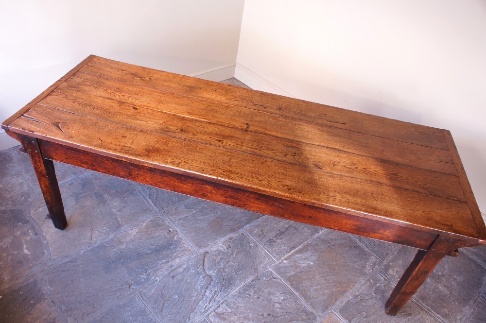 English 18th Century Oak Farmhouse Dining Table View IV