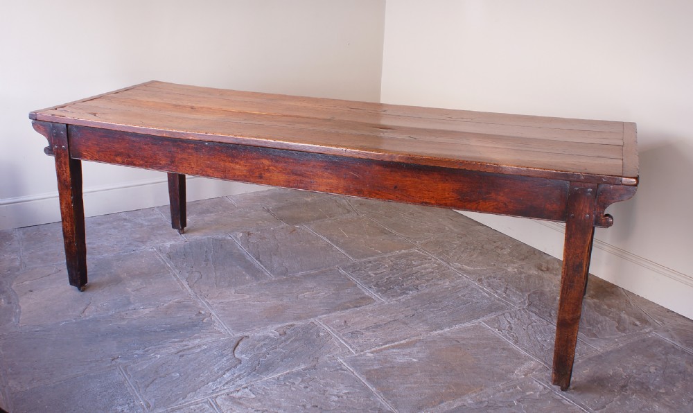 English 18th Century Oak Farmhouse Dining Table View V