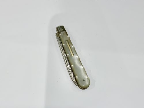 VICTORIAN SILVER AND MOTHER OF PEARL FRUIT KNIFE - ADDITIONAL PHOTO 4