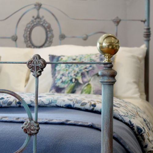 fig 3. Cast Iron Antique Half Tester Bed (with base)