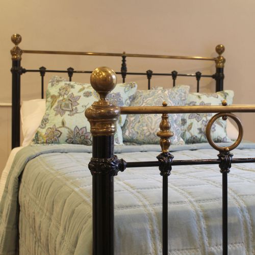 fig 2. Double Antique Bed in Black