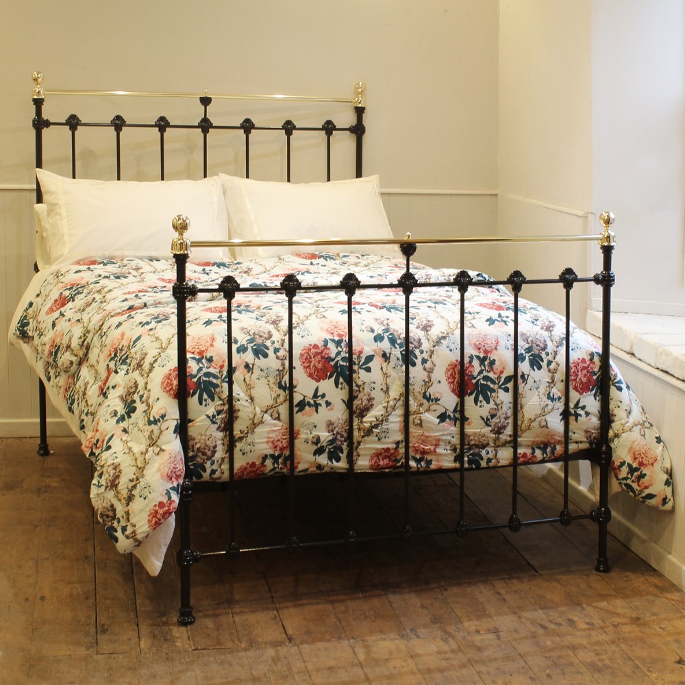 Double Antique Bed in Black (BED BASE INCLUDED)