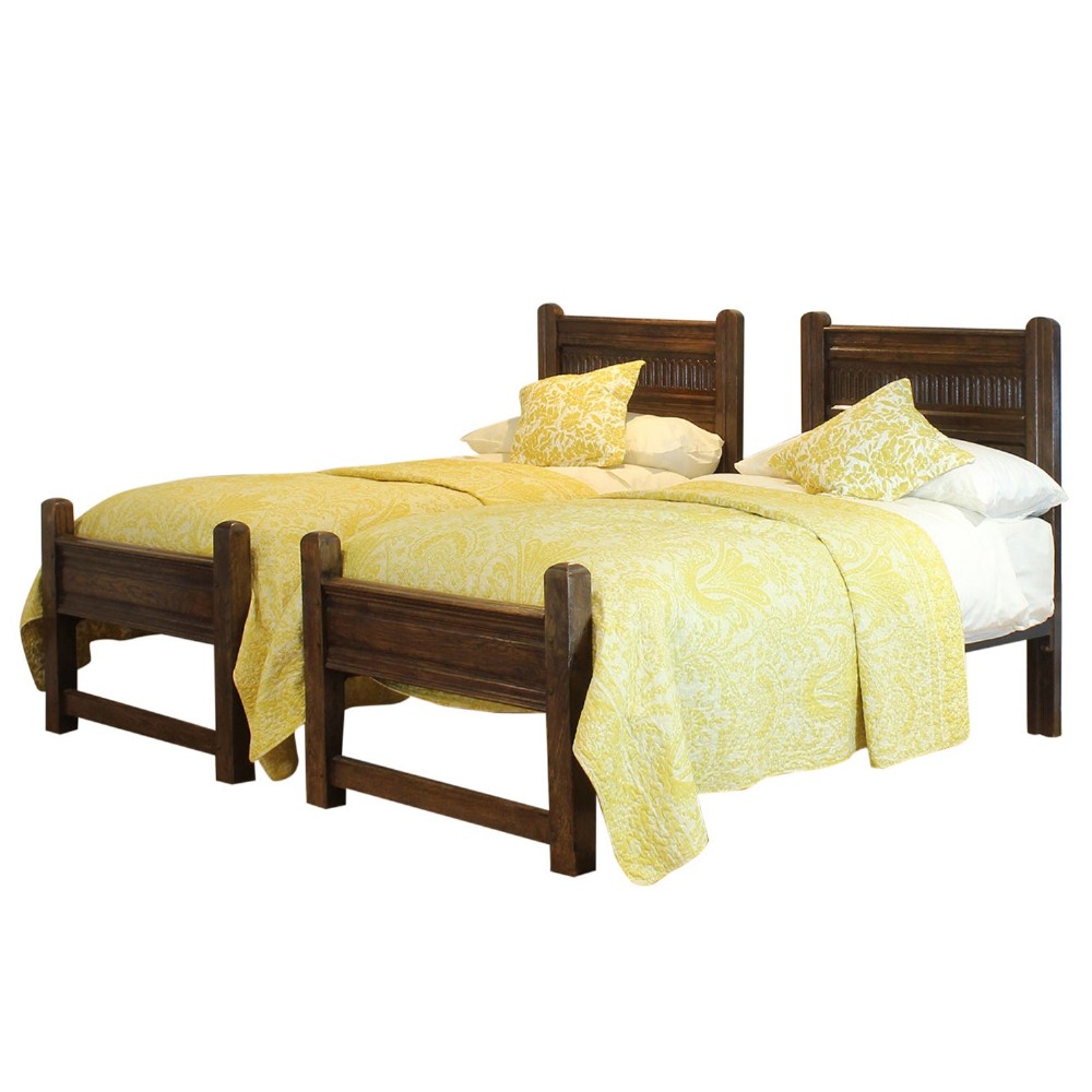 Pair of Oak Antique Beds (BED BASES INCLUDED)