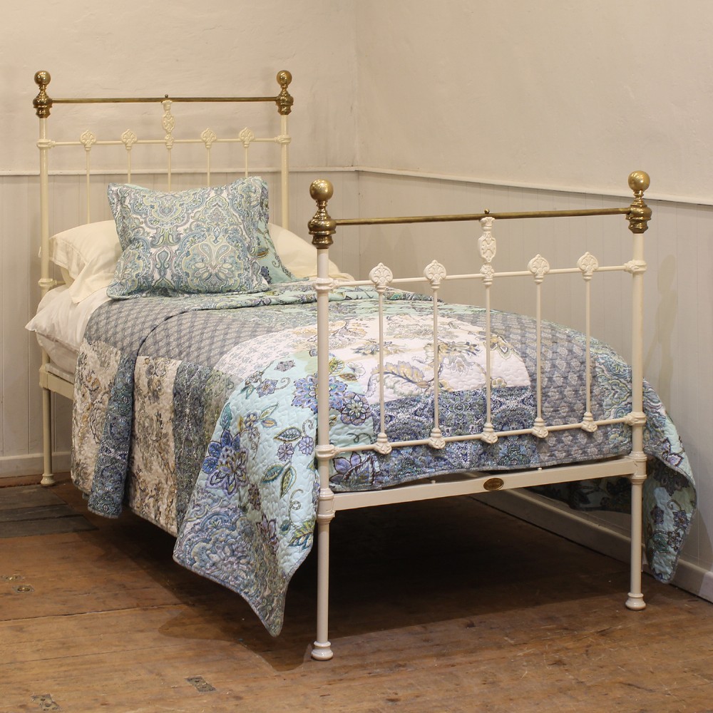 3ft Wide Single Antique Bed in Cream 