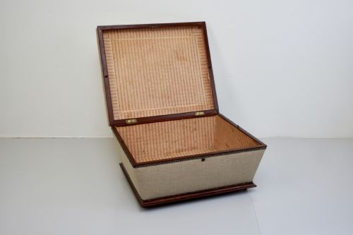 BOX OTTOMAN - ADDITIONAL PHOTO 3