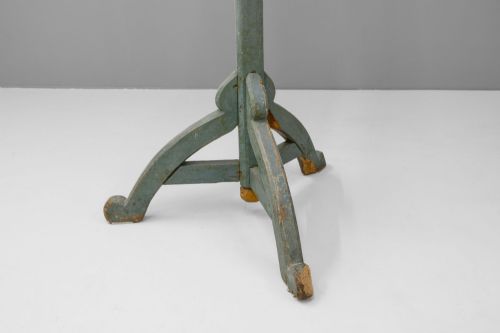 CARVED WOODEN EAGLE LECTERN - ADDITIONAL PHOTO 11