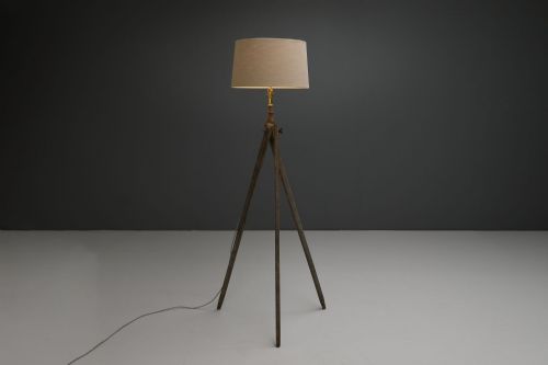 TRIPOD LAMP - ADDITIONAL PHOTO 1