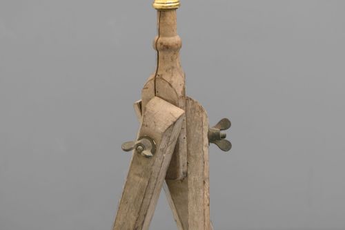 TRIPOD LAMP - ADDITIONAL PHOTO 3
