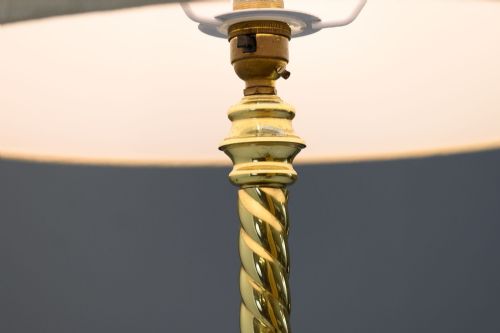 BRASS FLOOR LAMP - ADDITIONAL PHOTO 3