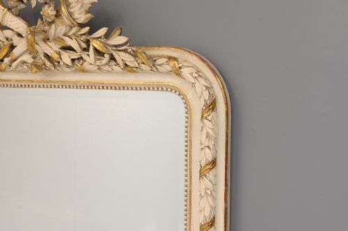 CRESTED MIRROR - ADDITIONAL PHOTO 2