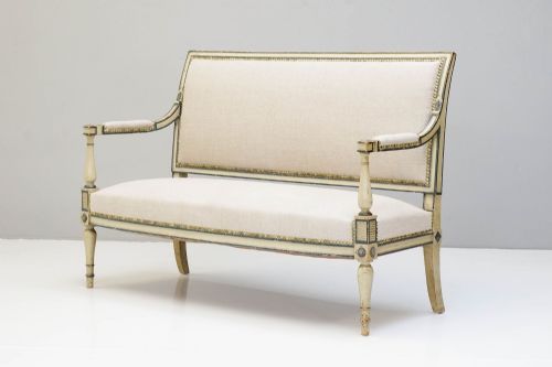 TWO SEAT SETTEE - ADDITIONAL PHOTO 2