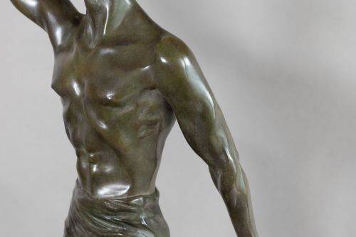 BRONZE OLYMPIAN FIGURE - ADDITIONAL PHOTO 3