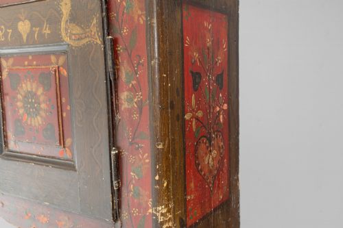 PAINTED CUPBOARD - ADDITIONAL PHOTO 3