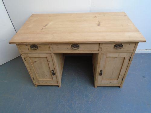 A LARGE ANTIQUE OLD PINE PANELLED VICTORIAN OFFICE DESK TO PAINT WAX - ADDITIONAL PHOTO 3
