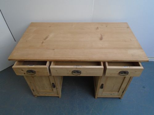 A LARGE ANTIQUE OLD PINE PANELLED VICTORIAN OFFICE DESK TO PAINT WAX - ADDITIONAL PHOTO 6